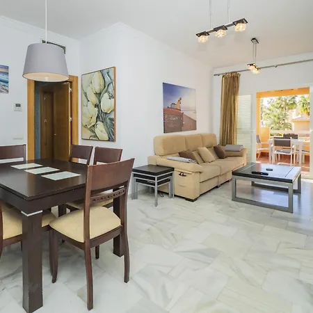 Cubo's Cabopino Apartment Marbella